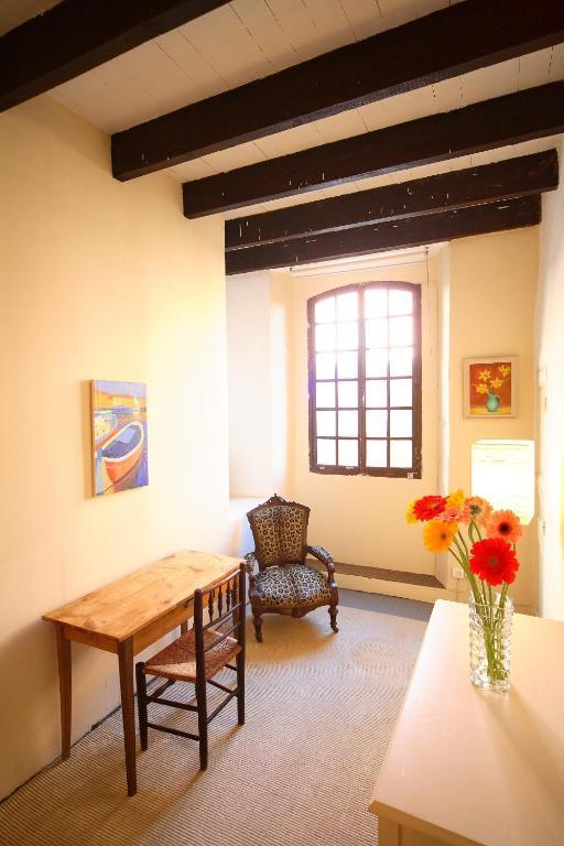 Belle De Nuit Bed and Breakfast Oppède Εξωτερικό φωτογραφία