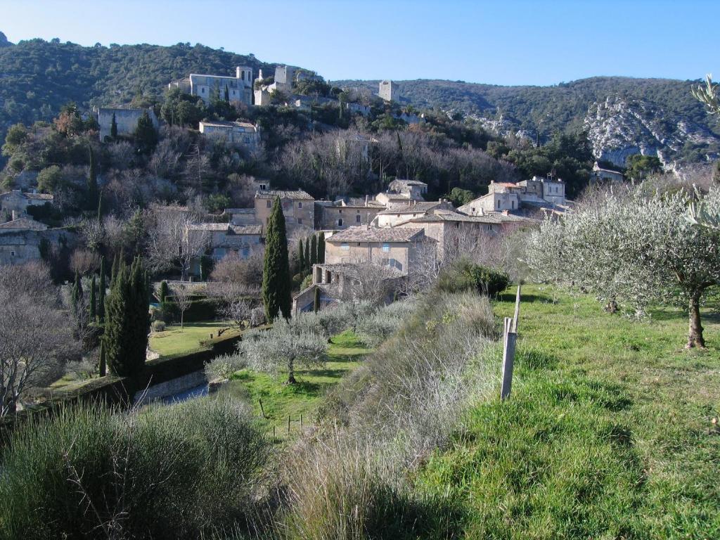 Belle De Nuit Bed and Breakfast Oppède Εξωτερικό φωτογραφία