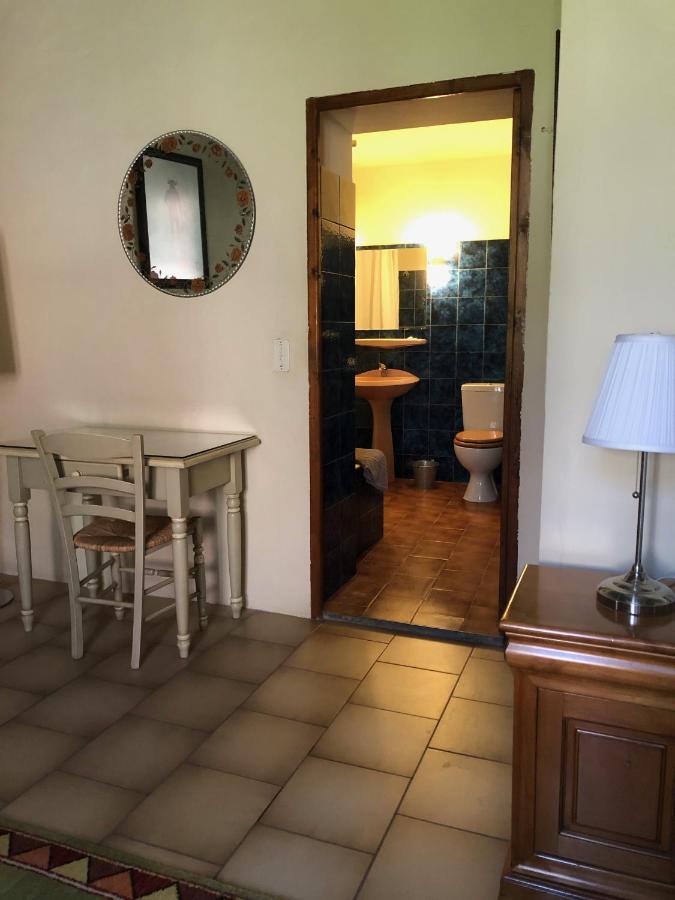 Belle De Nuit Bed and Breakfast Oppède Εξωτερικό φωτογραφία